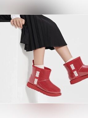 UGG Classic Clear Mini 1113190 Samba Red Boots Waterproof Pull On Women's 9 US